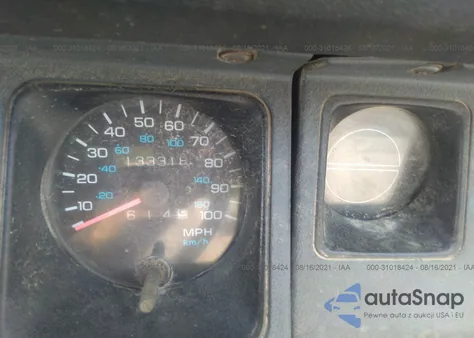 1994 Jeep Wrangler / Yj Se z USA, uszkodzony, nr VIN 1J4FY29S4RP445844